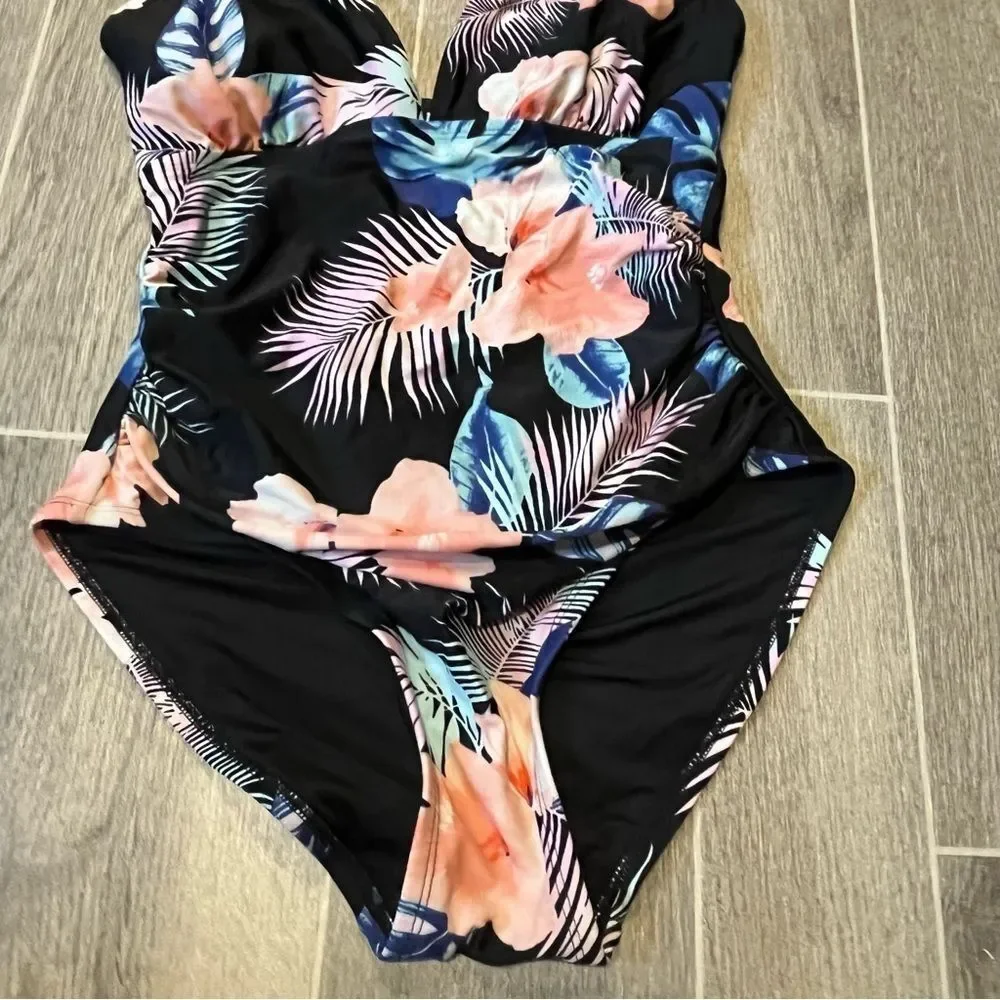 DKNY Tropical Print One Piece Swimsuit - Picture 4 of 7